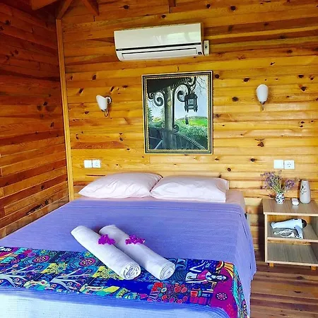 Hotel Palmira Bungalow & Camping
